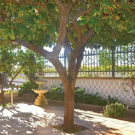 7 Bedroom Beautiful In Сasa de vacaciones Santa Susanna
