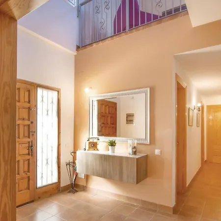 Сasa de vacaciones 7 Bedroom Beautiful In *