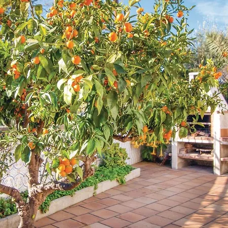 度假居 7 Bedroom Lovely In *