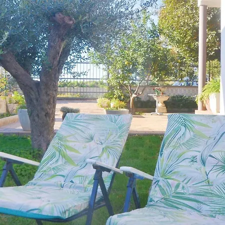 7 Bedroom Lovely In 度假居