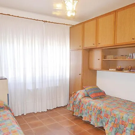 Holiday home 7 Bedroom Beautiful In Santa Susanna