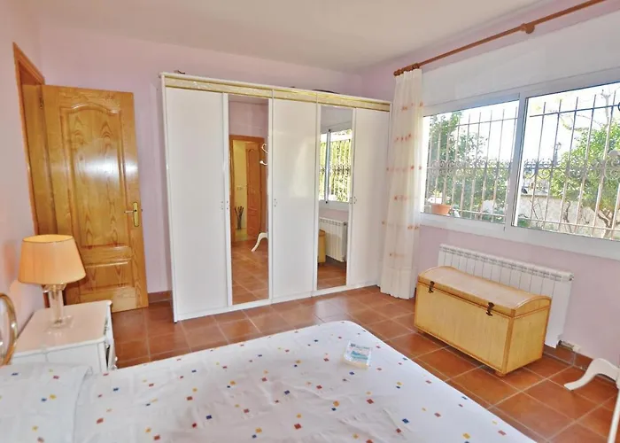 7 Bedroom Lovely In Hébergement de vacances *